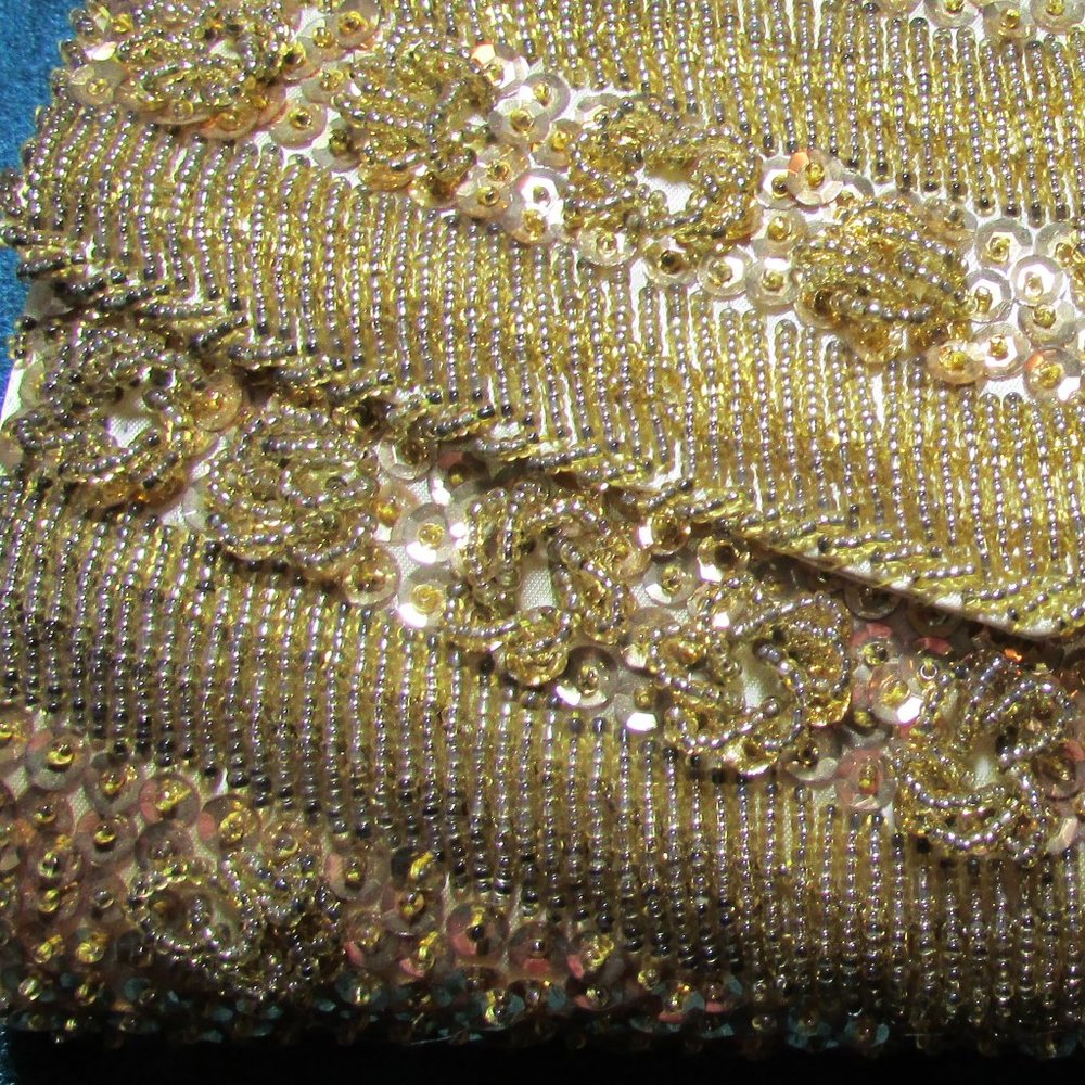 Elegant Gold Beaded Vintage Clutch - Picture 3 of 10